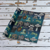 UFO, Alien, Bigfoot Cryptid Birthday Cadeaupapier