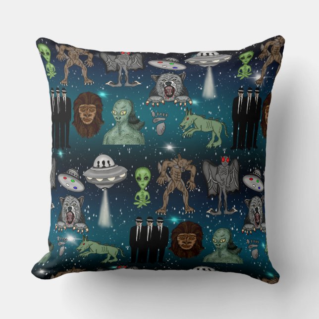 UFO Aliens Chupacabra Bigfoot Cryptids Kussen (Voorkant)