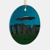 UFO bij Stone Henge Keramisch Ornament (Rechts)