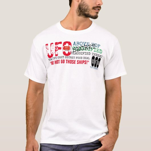 UFO BOVEN TOP GEHEIM Heren Basic T-Shirt (Voorkant)
