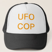 UFO COP TRUCKER PET (Voorkant)