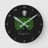 UFO Engineer Clock Ronde Klok (Voorkant)