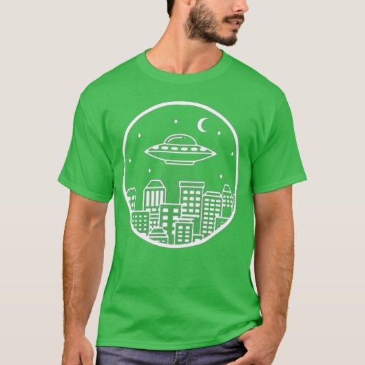 UFO in de stad grappig T-shirt (Voorkant)