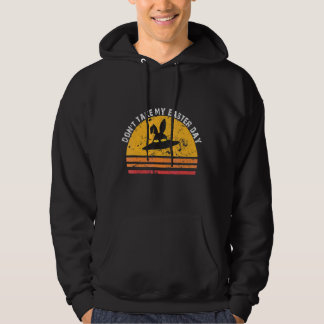 UFO konijnenoren vliegen in retro zonsondergang Hoodie