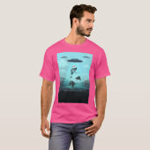 Ufo ontvoert een pijlstaartrog t-shirt (Voorkant volledig)