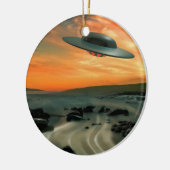 UFO over kust Keramisch Ornament (Links)