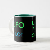 UFO PILOT-mok Tweekleurige Koffiemok (Voorkant links)