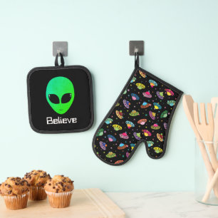 UFO Ruimteschip Buitenaards Hoofd Extraterestrial  Ovenwant & Pannenlap Set