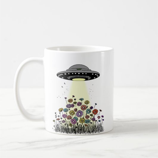 UFO straalt bloemen uit Koffiemok (Links)