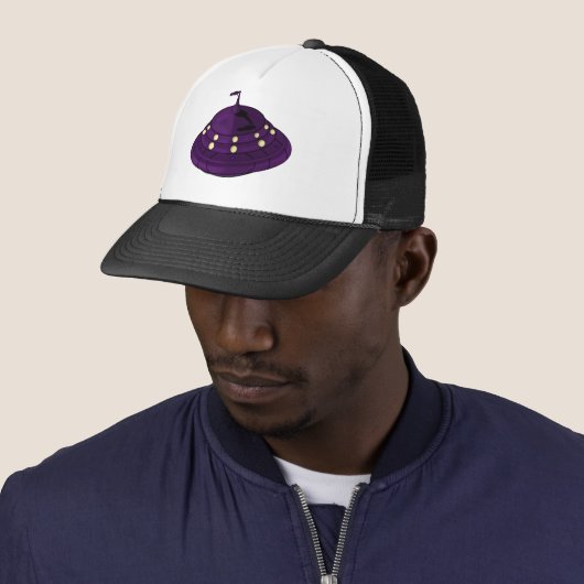 UFO TRUCKER PET (In situ)