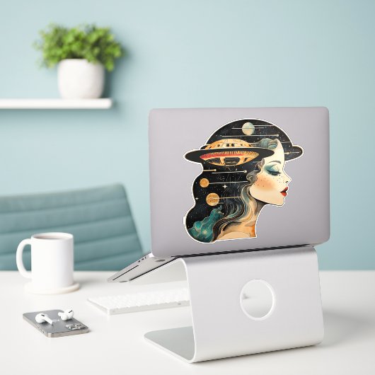 UFO UAP Dromen Sticker (Laptop op bureau)