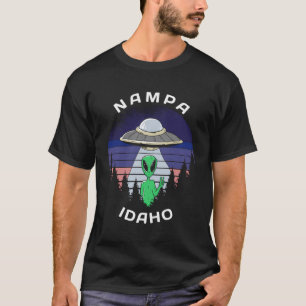 UFO waarnemen in Nampa Idaho - buitenaards in T-shirt