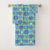 Ugly Hannukah Sweaters Holiday Pattern Bad Handdoek (Insitu)