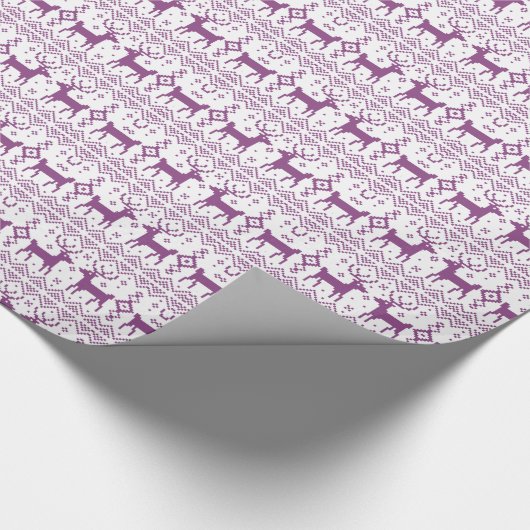 Ugly Holiday Sweater Paars Reindeer Design Cadeaupapier (Hoek)