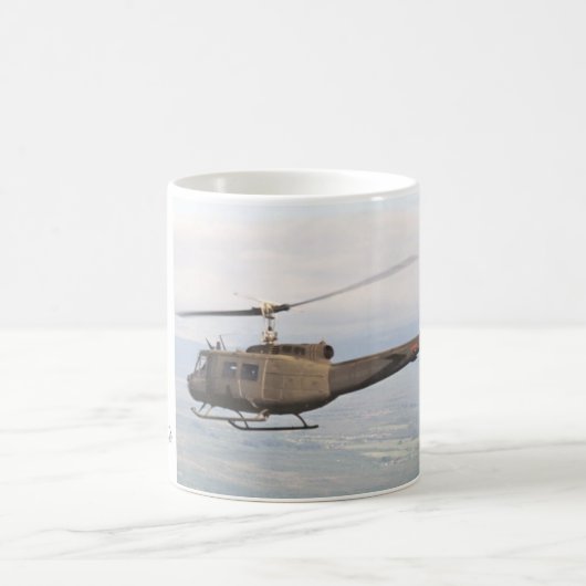 UH-1 Iroquois mok (Center)