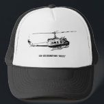 UH-1H Iroquois Helikopter Trucker Pet<br><div class="desc">De iconische 'Huey'-helikopter... ..UH-1H</div>