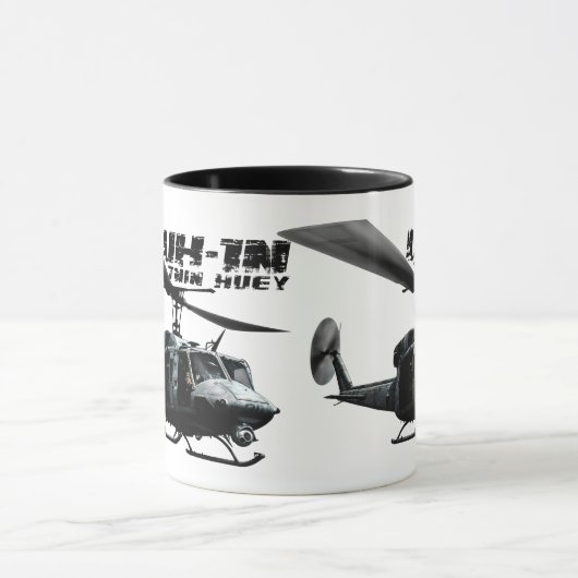 UH-1N Twin Huey Mok (Midden)