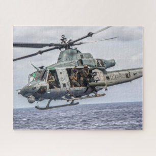 UH-1Y VENOM (16x20 INCH) Legpuzzel