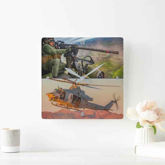 UH-1Y VENOM VIERKANTE KLOK (Huis)