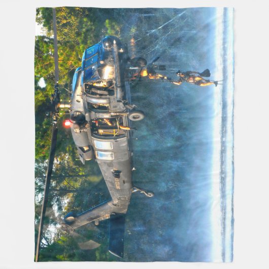 UH-60M ZWARTE HAWK FLEECE DEKEN (Voorkant)