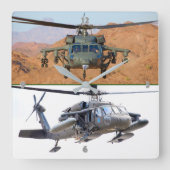 UH-60M ZWARTE HAWK VIERKANTE KLOK (Voorkant)