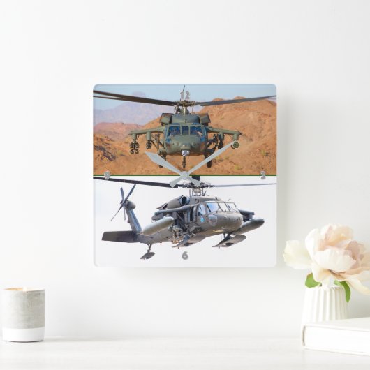 UH-60M ZWARTE HAWK VIERKANTE KLOK (Huis)