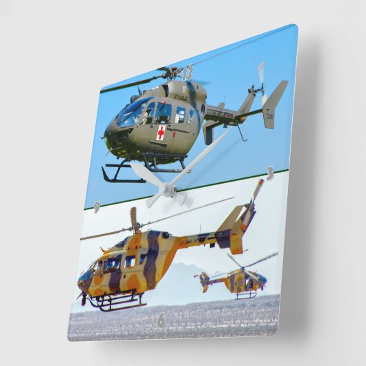 UH-72A LAKOTA VIERKANTE KLOK (Hoek)