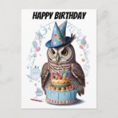 Uil dragen verjaardag pet staan achter cake briefkaart (Voorkant)
