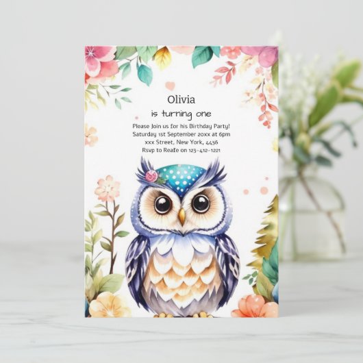 Uil eerste verjaardag uitnodiging (Staand voorkant)