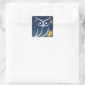 Uil en vlinders vierkante sticker (Tas)