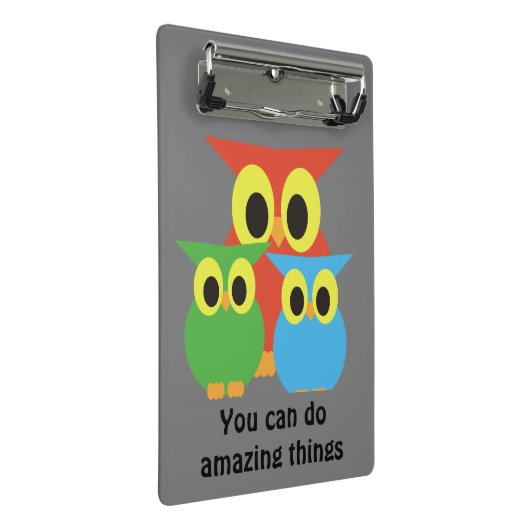 Uil familie: rood, groen en blauw mini klembord (Schuin)