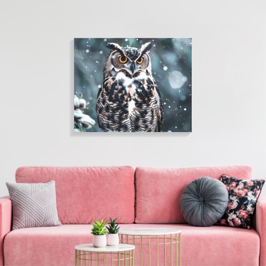 Uil in sneeuw Canvas Print (Insitu (Woonkamer))