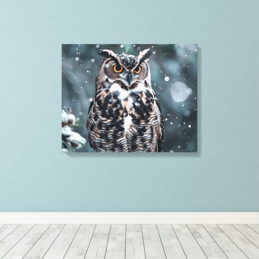 Uil in sneeuw Canvas Print (Insitu (Houten vloer))