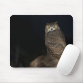 Uil met hoorns in de achtertuin muismat (Met muis)