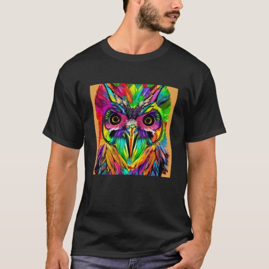 Uil met Kleurrijke Veren Quirky AI Art T-shirt (Voorkant)