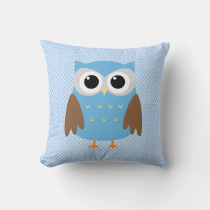 Uil op babyblauw en witte stippen kussen