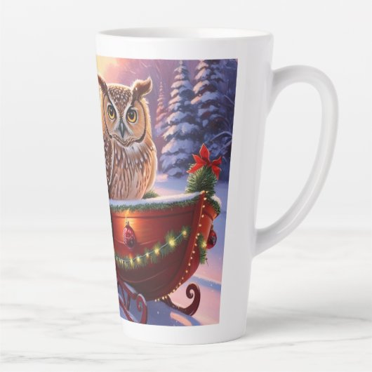 Uil op een slee tijdens de feestdagen latte mok (Rechts)