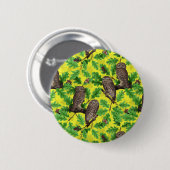 Uilen in het bos op citroengeel ronde button 5,7 cm (Voorkant /achterkant)