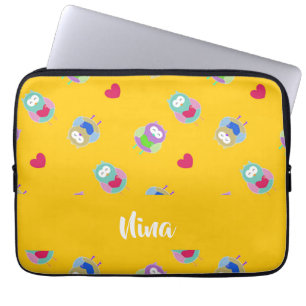 Uilen met harten op oranje laptop sleeve