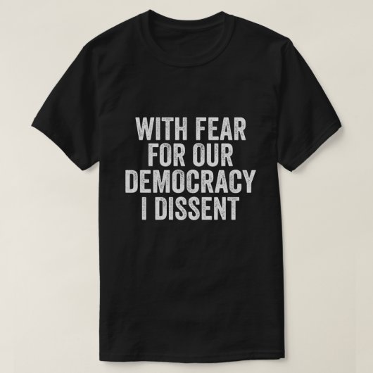 Uit angst voor onze democratie ben ik het niet een t-shirt (Design voorkant)