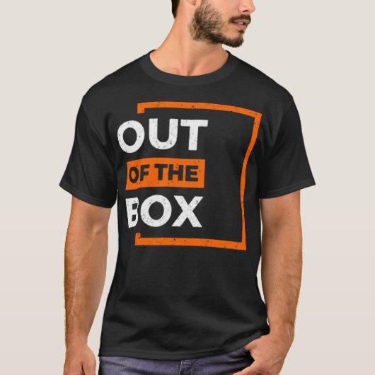Uit de doos t-shirt (Voorkant)
