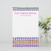 Uit de keuken van (jouw naam). Cakes and cookies S Briefpapier (Staand voorkant)