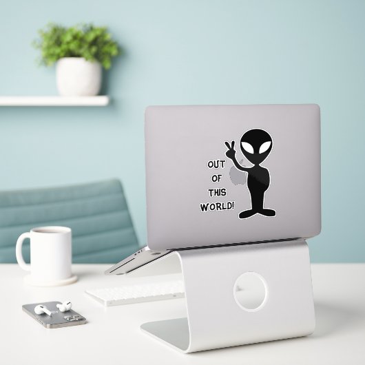 Uit deze wereld Alien laptop sticker (Laptop op bureau)