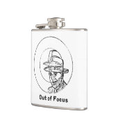 Uit Focus. Fotografierfles Heupfles (Links)