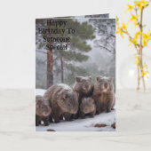 Uit in de kou: Wombat Verjaardag Kaart (Gele Bloem)