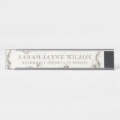 Uiterst belangrijke moderne marmer Faux gegraveerd Bureau Naambordje (Voorkant)