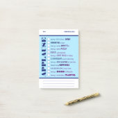 Uitgebreide erkenning van werknemers na de toekenn post-it® notes (Op bureau)