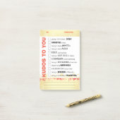 Uitgebreide erkenning van werknemers na de toekenn post-it® notes (Op bureau)