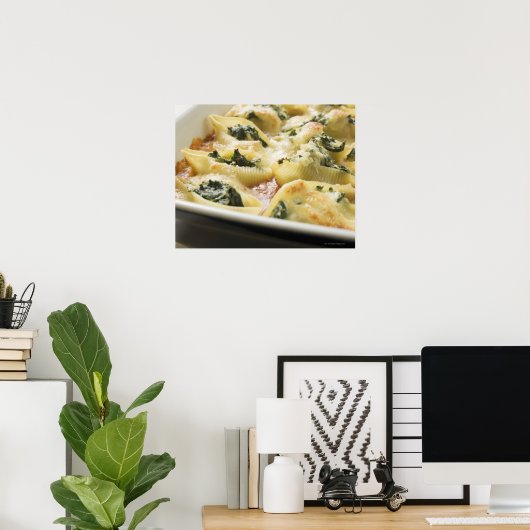 Uitgelekte deegschelpen met spinazie poster (Thuiskantoor)
