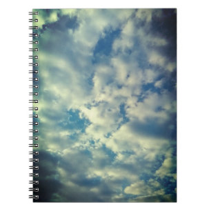 Uitgerekte wolken notitieboek